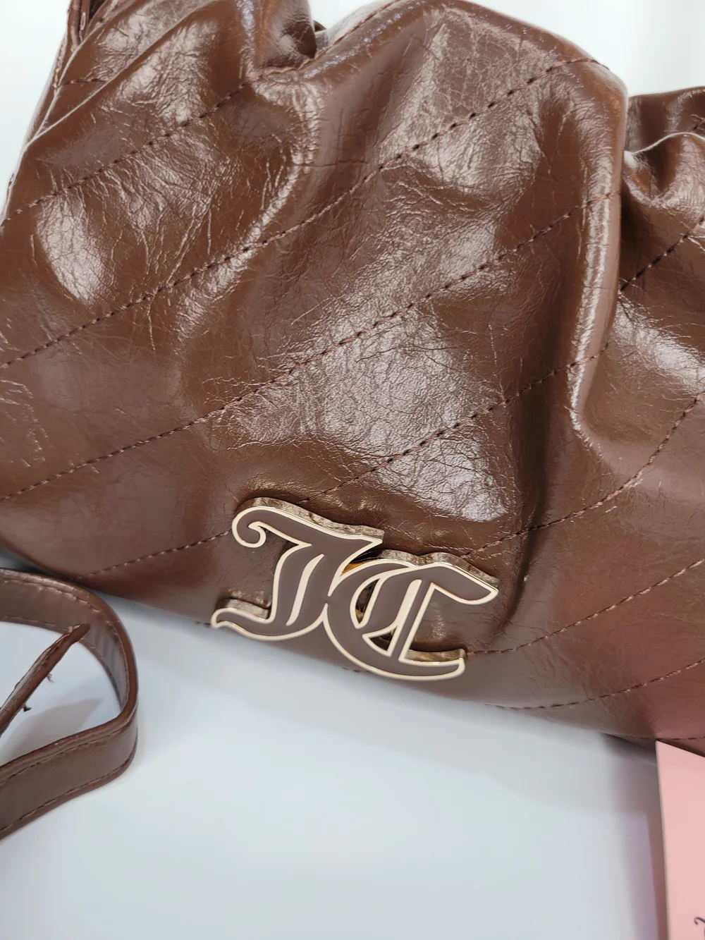 👉✨️ Juicy Couture Brown  Soft Spoken Chocloate Crossbody Bag